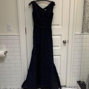 Elegant Navy Blue Evening Gown
